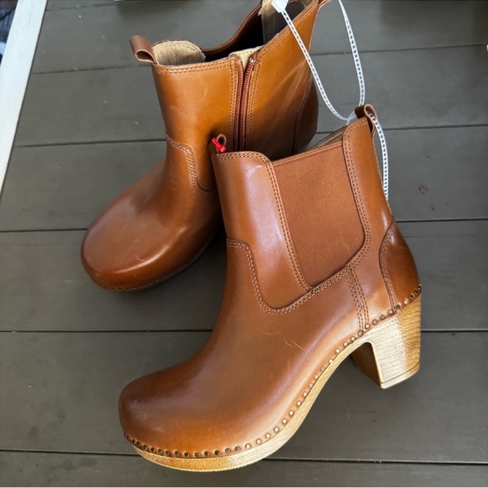 NWT Dansko Shayna Heeled Chelsea Boots Leather Sz 41 (US 10,5-11) - Picture 7 of 12